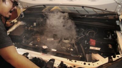 Awas, Ini Penyebab Mesin Mobil Overheat Selain Karena Radiator