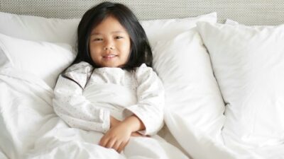 5 Cara Melatih Anak Tidur Sendiri di Kamarnya