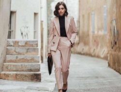 Cara Mudah Mix & Match Turtleneck dan Blazer