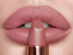 Tips Memilih Lipstik yang Cocok dengan Warna Kulit