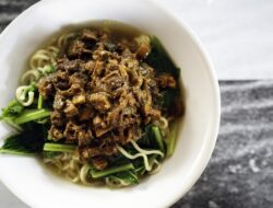 5 Resep Mie Ayam Enak Aneka Topping untuk Ide Jualan