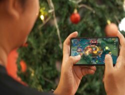 Hindari 10 Kebiasaan Ini, Agar Baterai Smartphone Tetap Awet saat Liburan Natal