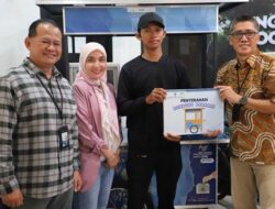 Awali 2025 dengan Kebaikan,Bank Kalsel Serahkan Bantuan Rombong Barakah ke UMKM