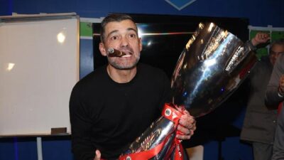 Sergio Conceicao Menari di Ruang Ganti setelah AC Milan Menjuarai Piala Super Italia