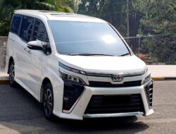 Cocok Buat Mobil Keluarga, Lebih Murah Dari Alphard, Segini Harga Toyota Voxy Bekas di 2025