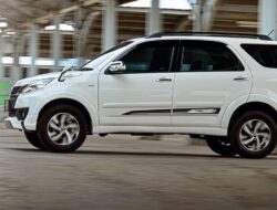 Mobil SUV Murah dan Nyaman, Spesifikasi dan Harga Toyota Rush 2015