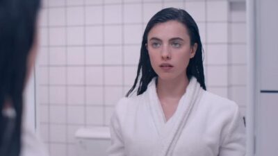 Margaret Qualley Curhat Kulit Wajahnya Rusak Akibat Riasan di The Substance