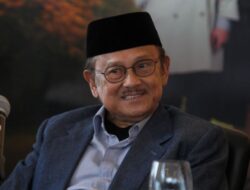 3 Camilan Favorit BJ Habibie, Ada Barongko yang Manis Legit