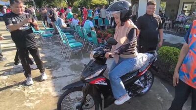 Bidan Teladan Korban “Prank” di Polewali Mandar Terima Hadiah Motor Lagi