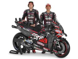 Aprilia Racing Launching Motor Baru Buat MotoGP 2025, Sponsor Ini Bikin Salah Fokus