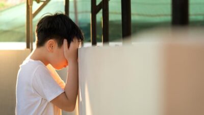 7 Tanda Anak sedang Berjuang dengan Kesehatan Mentalnya