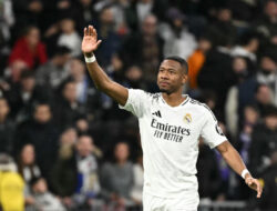 Alaba Disambut Meriah, Real Madrid Pimpin Klasemen La Liga