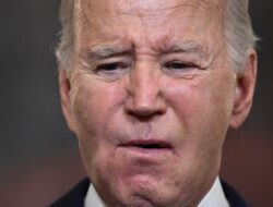 Biden Peringatkan Bahaya Oligarki yang Ancam Demokrasi AS