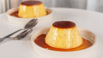 Resep Puding Durian Saus Karamel, Dessert Dingin untuk Keluarga