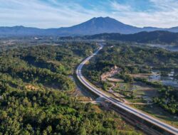 Cerita Pengendara saat Melintasi Jalan Tol Padang-Sicincin yang Disuguhkan Keindahan Alam