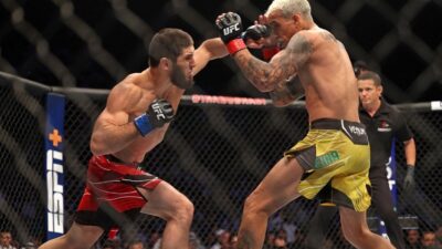 Bos UFC Singkirkan Arman Tsarukyan untuk Alasan Mulia, Duel Islam Makhachev Vs Charles Oliveira Jilid 2 Disiapkan?