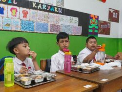 Ketahui Perbedaan Program Makan Siang Sekolah di Jepang dan Makan Bergizi Gratis di Indonesia