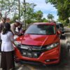 Polisi Menilang Puluhan Kendaraan yang Parkir Liar di Depan RSUD Arifin Achmad Pekanbaru