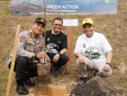 Sinergi PLN, Unilak, dan Polda Riau dalam Menanam Pohon untuk Kesadaran Lingkungan