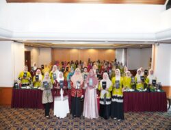Seminar Pengembangan Kepribadian bagi Organisasi Wanita Digelar oleh IKKD Kampar