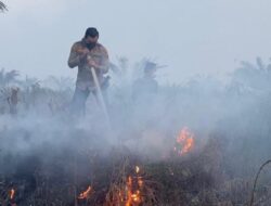 Walikota Pekanbaru Mendorong Warga untuk Meminimalkan Aktivitas di Luar Ruangan karena Kabut Asap dari Karhutla