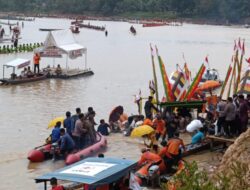 Warga Kuansing Meminta Sterilisasi Sungai untuk Berondo Bupati Karam saat Pacu Jalur