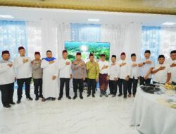 Kapolri Bertemu Ustaz Abdul Somad di Sambang Petang, Teguh Dalam Menjaga Kamtibmas