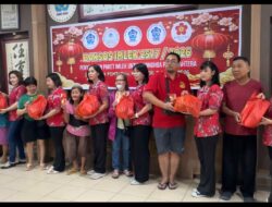 PSMTI Riau Bagikan 500 Paket Imlek kepada Komunitas Tionghoa Kurang Mampu di Pekanbaru