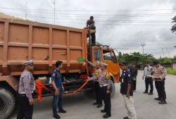 11 Truk Ditilang dan 1 Unit Diamankan dalam Razia Besar di Pekanbaru