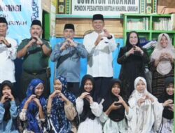 Sekda Kuansing Ikut Buka Puasa Bersama Santri Miftahul Khairiyah dan Srikandi Merah Putih
