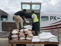 15 Ton Garam Disalurkan dengan Cepat untuk Memerangi Karhutla di Riau