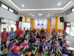 Dinas Sosial Riau Salurkan 40 Kursi Roda Adaptif Gratis untuk Anak Disabilitas