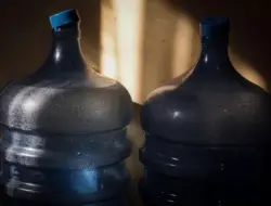 Masih Terdapat Banyak Galon Tua yang Berpotensi Melepaskan Zat Kimia Berbahaya