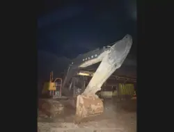 Polisi Mengamankan Dua Penambang Emas Ilegal di Kuansing, Satu Alat Berat Disita