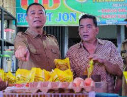 Wakil Walikota Pekanbaru Mengadakan Inspeksi Mendadak di Pasar Simpang Baru Panam untuk Memastikan Stabilitas Harga Bahan Pokok Menjelang Idulfitri