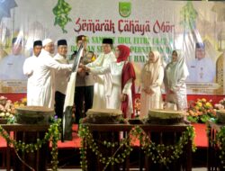 Pawai Semarak Cahaya Obor oleh Pemkab Rohul Meriahkan Malam Idul Fitri 1 Syawal 1447 Hijriah