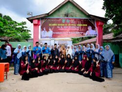 Bupati dan Anggota DPR RI Salurkan Ribuan Paket Sembako dan Bantuan Pompanisasi di Pinggir.