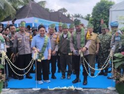 Kapolri dan Titiek Soeharto Memimpin Acara Peresmian dan Peletakan Batu Pertama 110 Jembatan Merah Putih Presisi di Riau