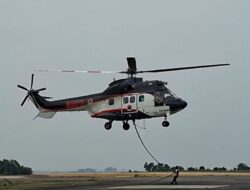 BNPB Mengerahkan Helikopter Super Puma untuk Memadamkan Kebakaran Lahan di Riau