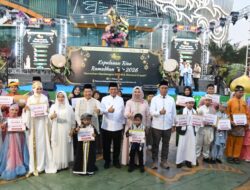 Mendagri Menyerahkan QRIS ZISWAF BRK Syariah di Kepulauan Riau sebagai Bentuk Apresiasi untuk Program Digitalisasi Masjid