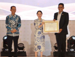 Ketua DPRD Kamaluddin Menerima Penghargaan dari BP Batam untuk Mendorong Investasi di Batam