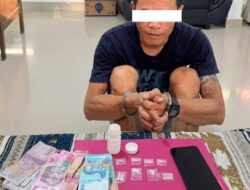 Polisi Menemukan 8 Paket Sabu yang Disembunyikan dalam Botol