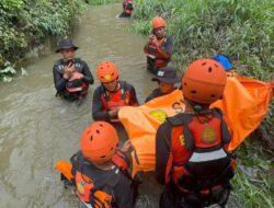 Warga Pekanbaru Tewas Terseret Arus Parit saat Terobos Banjir