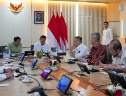 Pelaksana Tugas Gubernur Riau Bertemu dengan Menteri Kehutanan, Raja Juli Antoni, Membahas Tiga Isu Strategis Pembangunan Riau