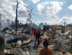 Kelambanan PLN UP3 Rengat Menyebabkan Kebakaran di Reteh Semakin Parah akibat Listrik Padam, Warga Merasa Berduka