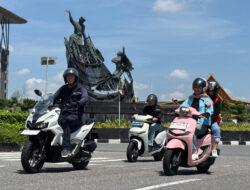 Tips Mengatasi Titik Buta Saat Mengendarai Motor Listrik Honda