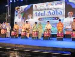 Malam Takbiran di Pekanbaru Meriah dengan Konvoi Mobil Hias