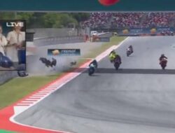 Kecelakaan Mengerikan Alex Marquez di Grand Prix Catalunya 2026, Motor Terlempar dan Hancur