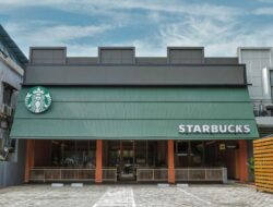 Starbucks Memotong Ratusan Pegawai Korporat karena Biaya Operasional Meningkat