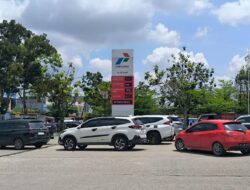 Warga Pekanbaru Terpaksa Berburu BBM hingga ke Luar Kota karena Stok Kosong